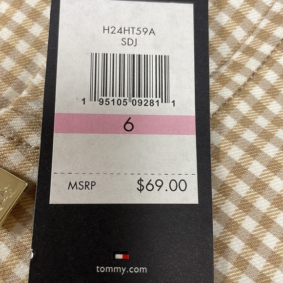 Tommy Hilfiger - Suit Separates pull-on Shorts NWT, Size 6, tan/ cream plaid - Picture 6 of 8